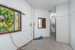 Image 32 - 212512