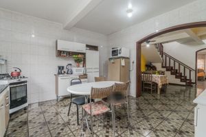 Image 27 - 212605