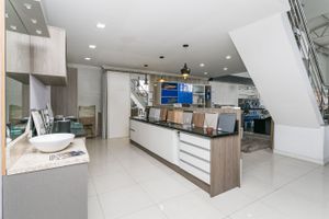 Image 3 - 212723