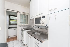 Image 19 - 212807