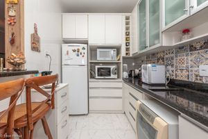 Image 9 - 212810