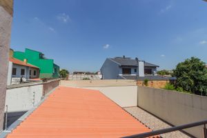 Image 20 - 212846