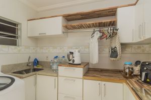 Image 33 - 212846