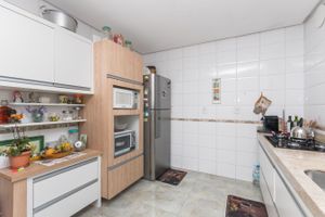 Image 30 - 212905