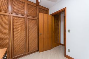 Image 12 - 212913