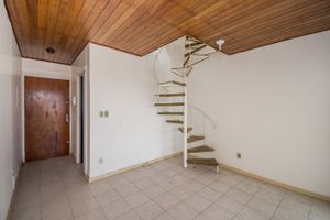 Image 12 - 212999