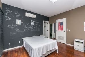 Image 31 - 213080