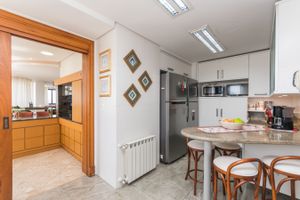 Image 30 - 213090