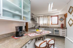 Image 33 - 213090