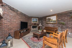 Image 13 - 213164
