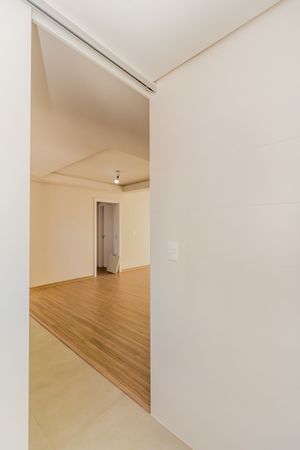Image 26 - 213241