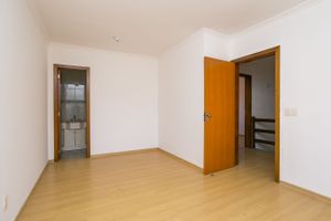 Image 10 - 213340