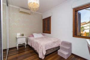 Image 17 - 213425