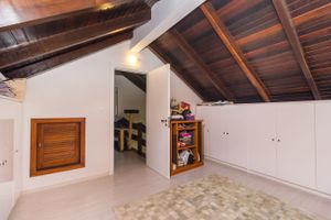 Image 37 - 213425