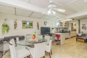 Image 4 - 213436