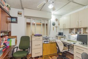 Image 14 - 213436