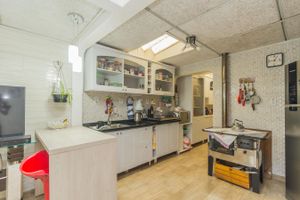 Image 18 - 213436