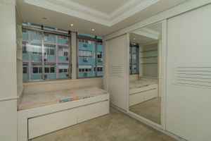 Image 15 - 213449