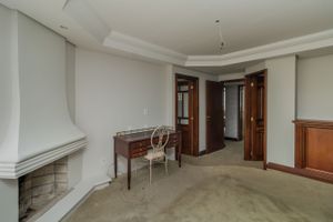 Image 20 - 213449