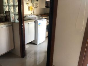 Image 10 - 213562