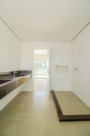 Image 38 - 213611