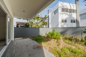 Image 13 - 213636