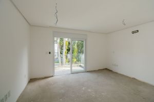 Image 30 - 213636