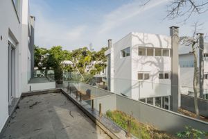 Image 35 - 213636
