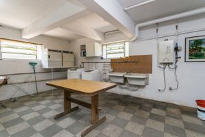 Image 31 - 213646