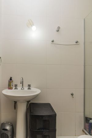 Image 17 - 213674