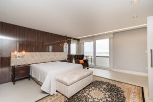 Image 15 - 213731