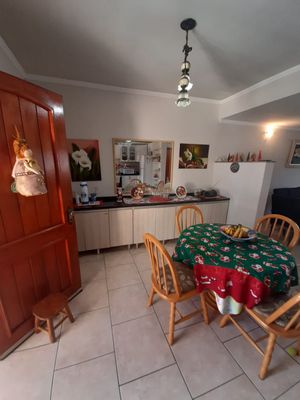 Image 10 - 213817