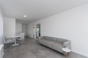 Image 3 - 213857