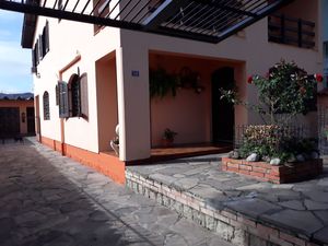 Image 25 - 213930