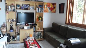 Image 3 - 213942