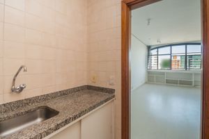 Image 12 - 213943