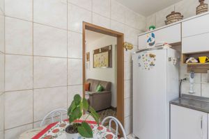 Image 19 - 213977