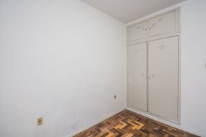 Image 10 - 214015