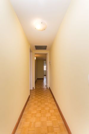 Image 11 - 214121