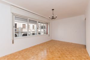 Image 3 - 214213