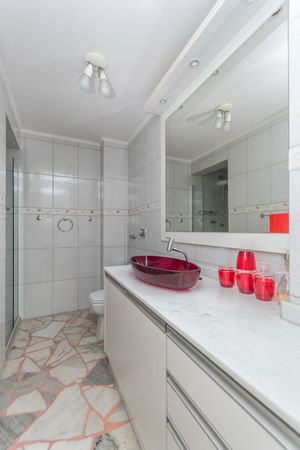 Image 10 - 214213