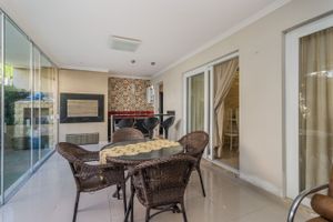 Image 42 - 214244