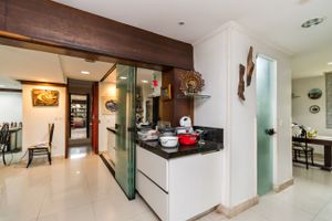 Image 21 - 214299