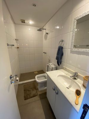 Image 11 - 214389