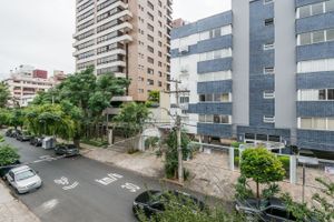 Image 8 - 214390