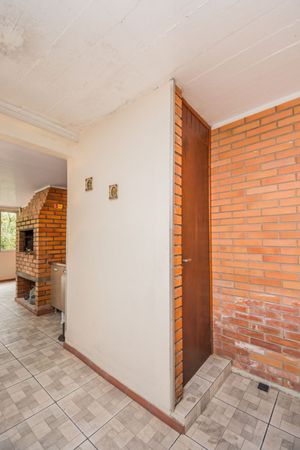 Image 33 - 214390