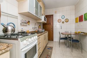 Image 20 - 214393