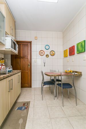 Image 21 - 214393