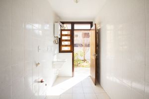 Image 31 - 214445