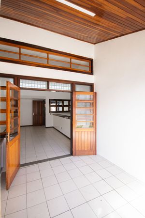 Image 33 - 214445